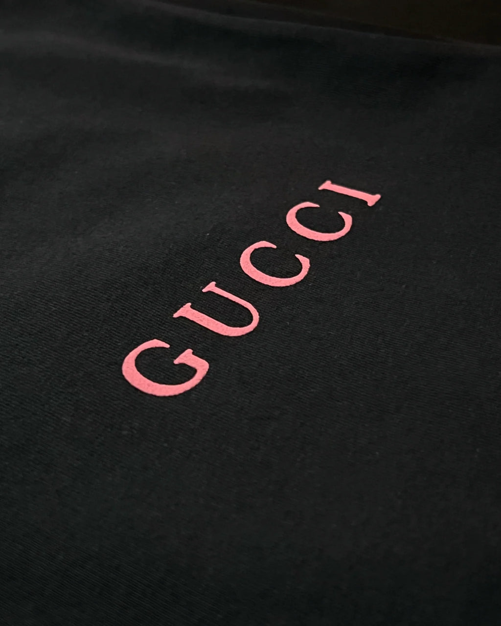 Gucci - Pink Logo T-Shirt - Black