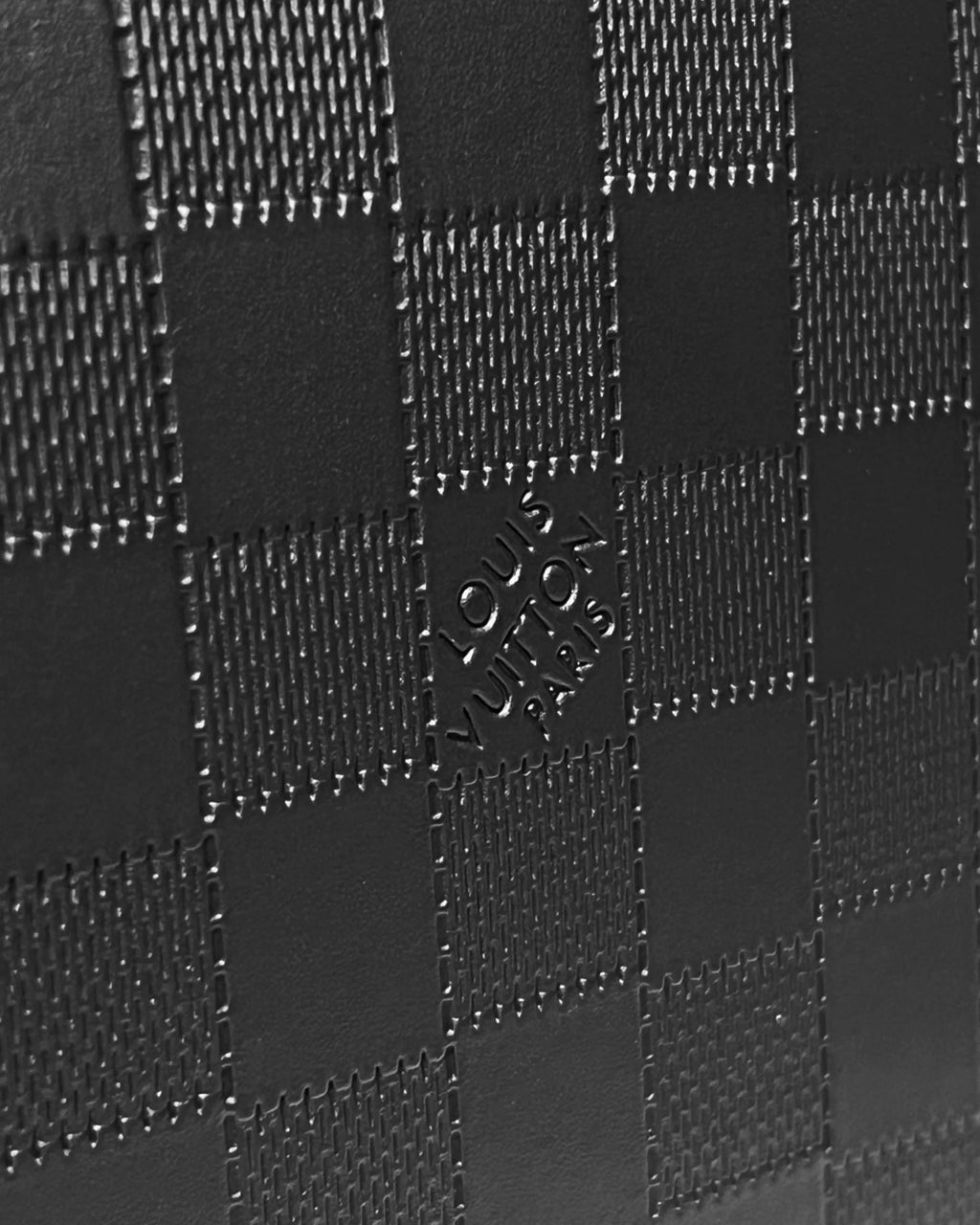 LVTN - Damier Pattern Embossed Clutch - Black