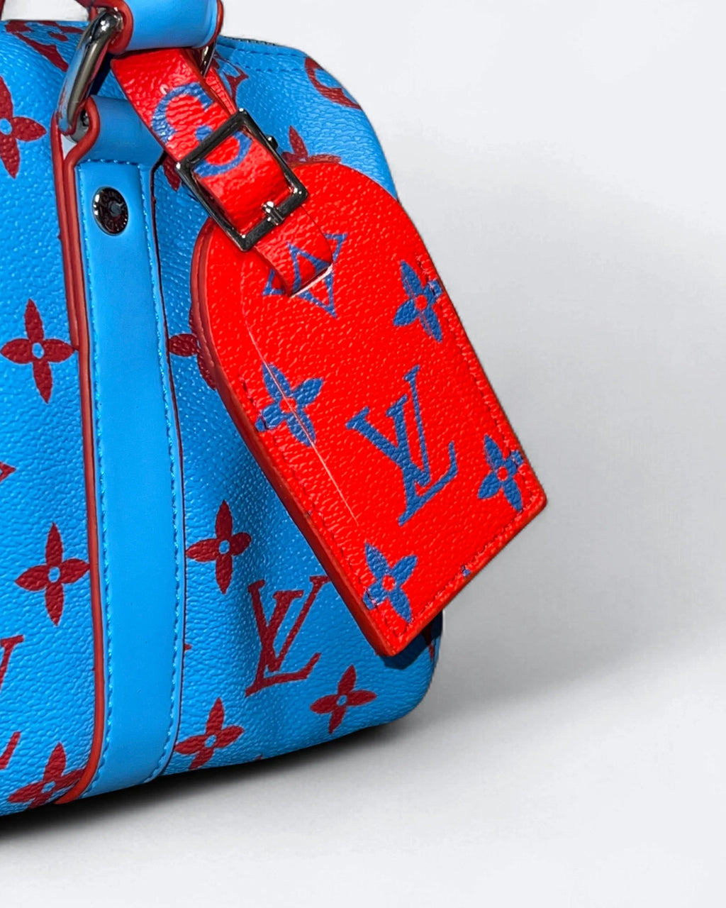 LVTN - Small Duffle Handbag - Blue/Red