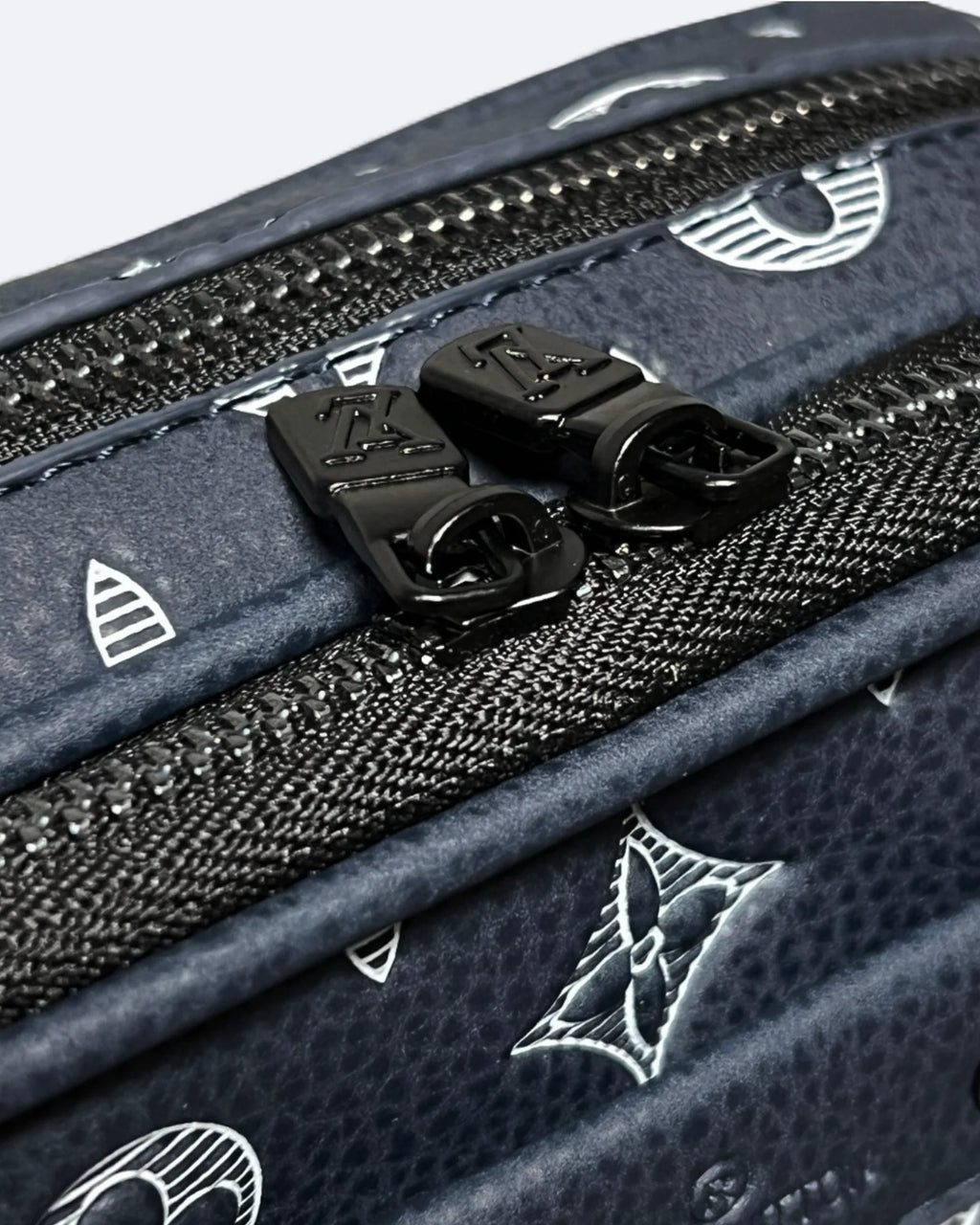 LVTN - Alpha Crossbody Bag - Dark Blue/White