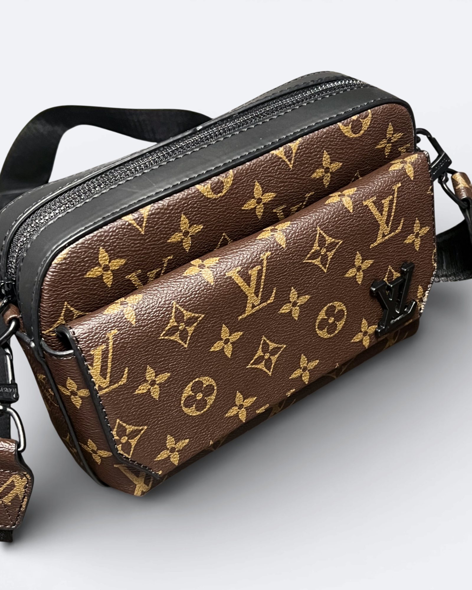 LVTN - Pattern Mini Messenger Bag - Brown
