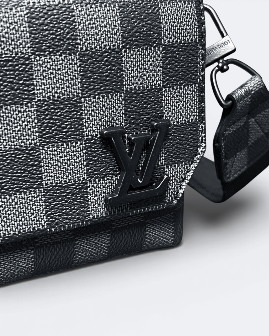 LVTN - Damier Mini Messenger Bag - Black