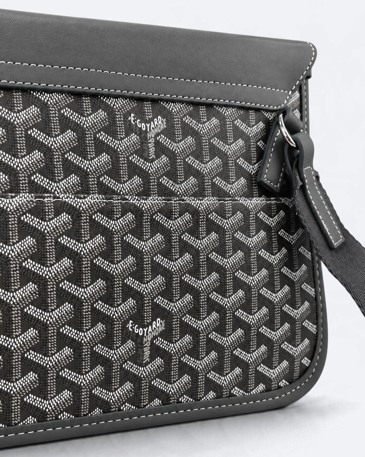 Goyard - Coursier Messenger Bag - Gray